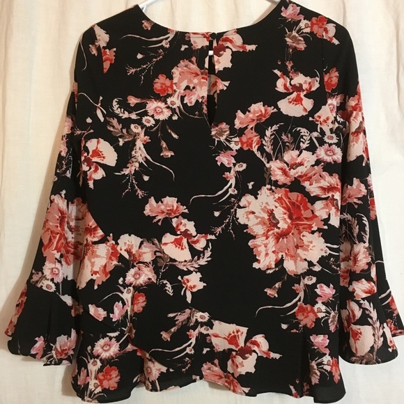 BB Dakota Floral All Over Peplum Waist Blouse Womens M Bell Sleeve Gypsy Boho - Picture 4 of 8